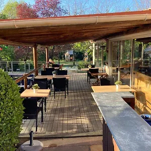 Campeggio Camping Les Routes De Provence