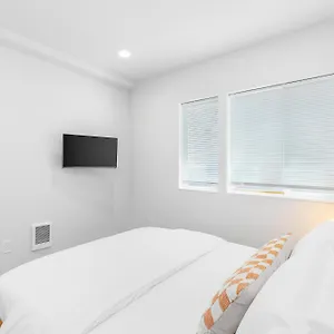 https://the-sweetest-suite-91-walkscore.seattlehotelsites.com