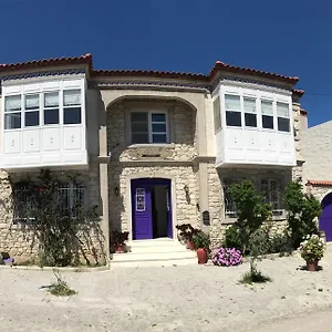 Mor Salkim Konagi Alaçatı